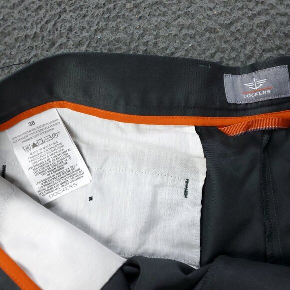 Dockers Shorts Mens 38 x10 Gray Pleated Polyester  Casual Golf Slack Adult - Picture 3 of 8